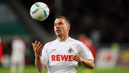 九游娱乐APP-国足体能教练谈备战计划及恢复训练，国家足球队体能教练