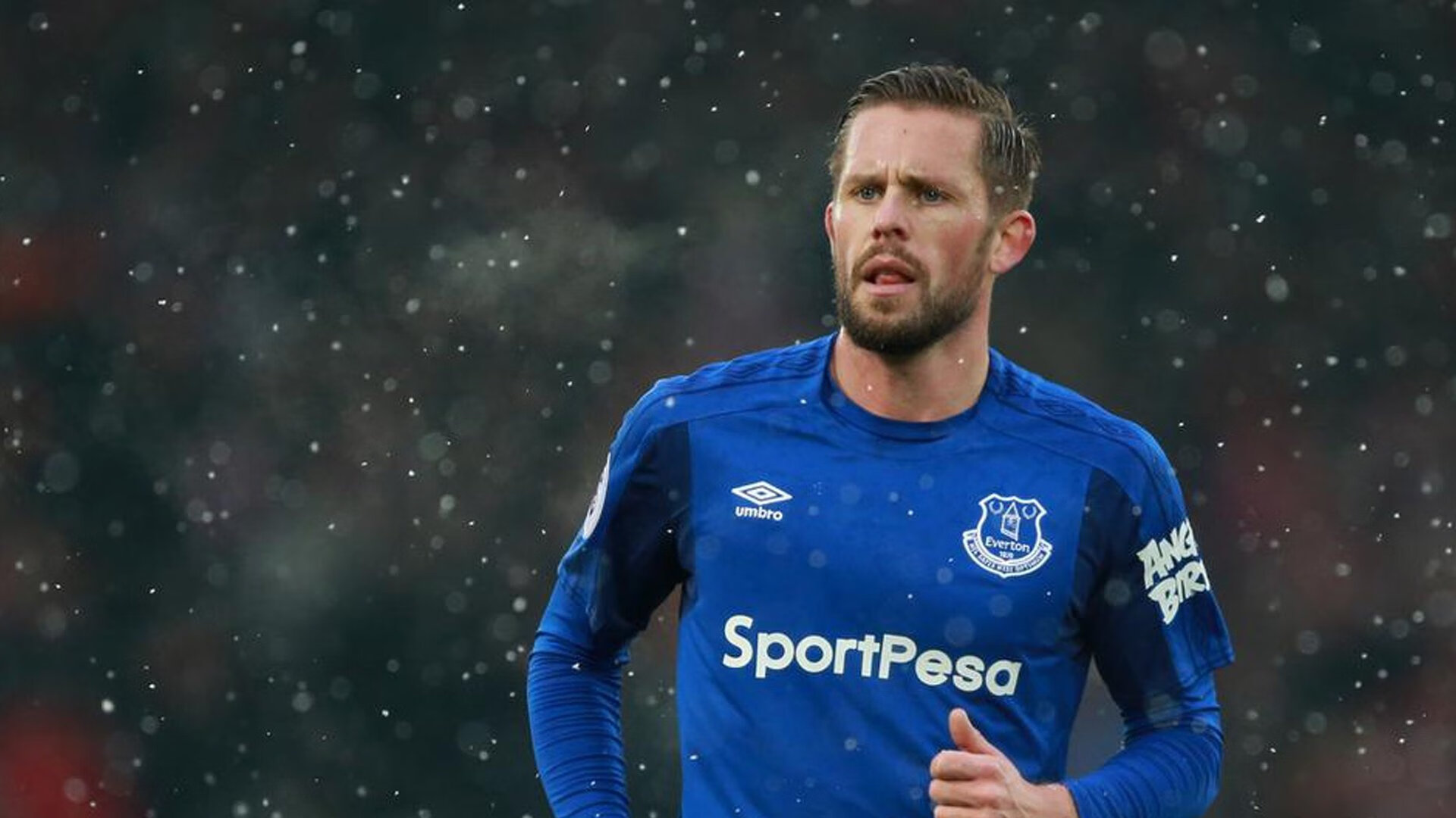 逆境中崛起的“铁血战士”之战！，铁血战士战斗视频